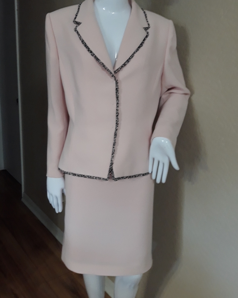 Tahari Arthur S. Levine Skirt Set
